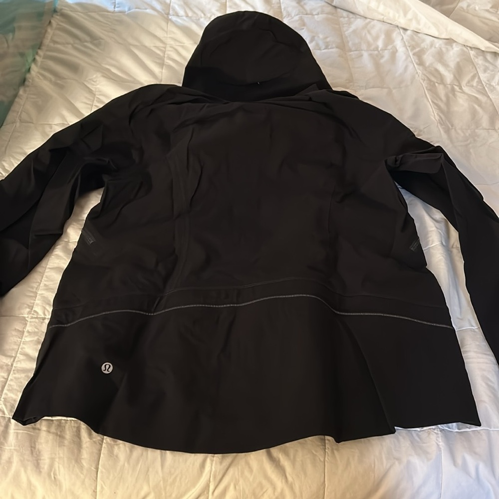 Lululemon jacket - Picture 5 of 5